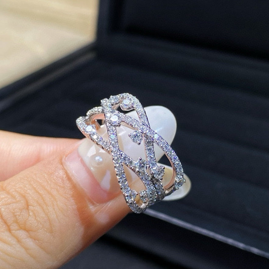 TrueCut Infinity – Criss-Cross Diamond Ring