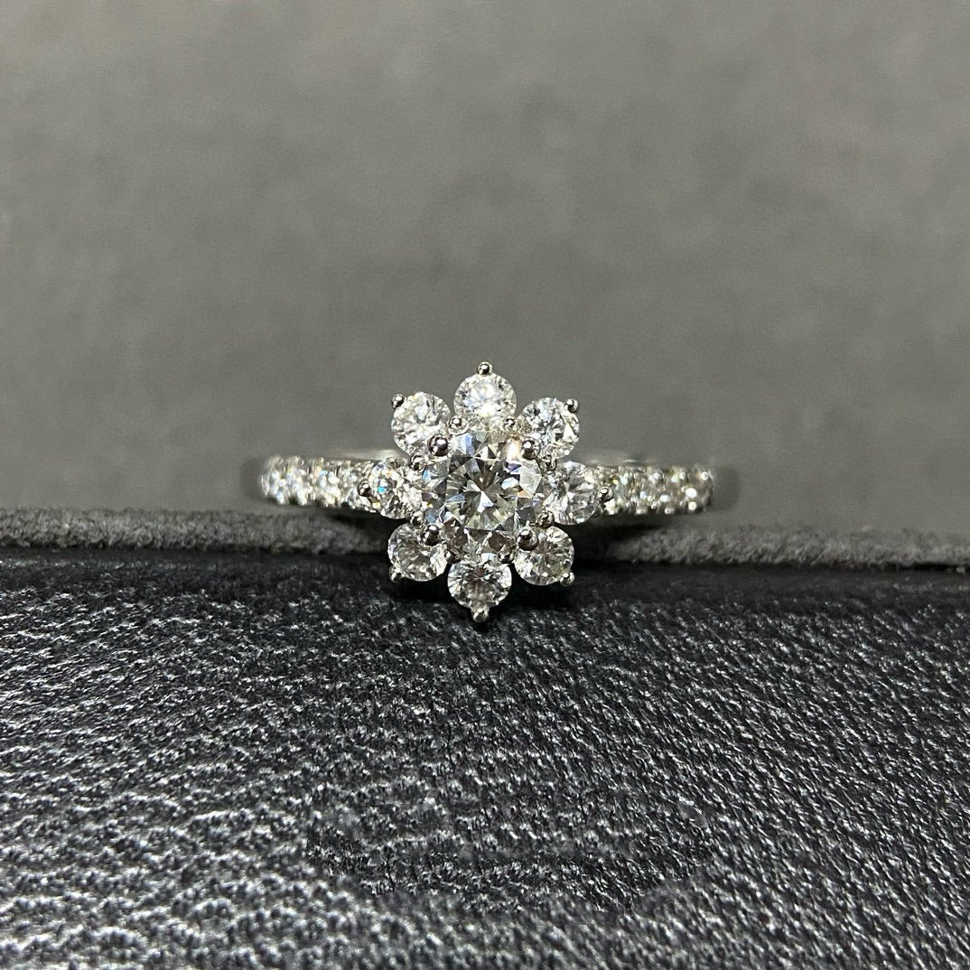 Round Brilliant Diamond Flower Ring