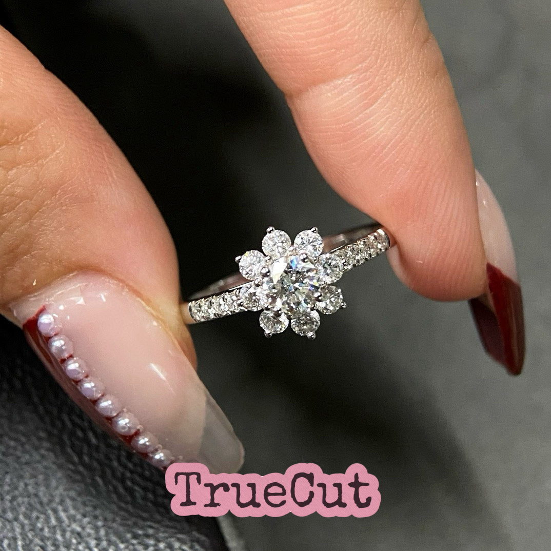 Round Brilliant Diamond Flower Ring