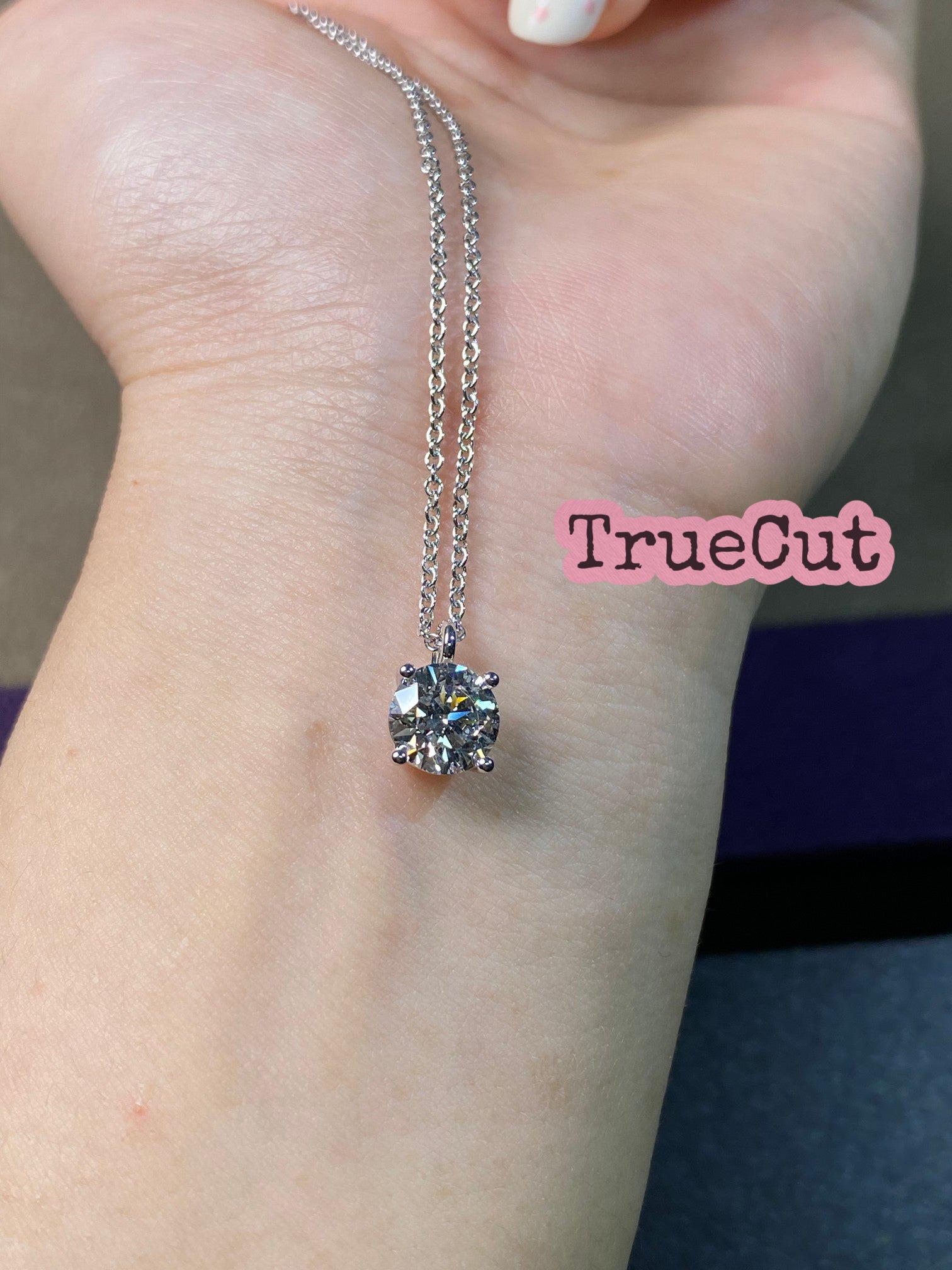 Classic 4-Prong Solitaire Pendant (1.5ct)