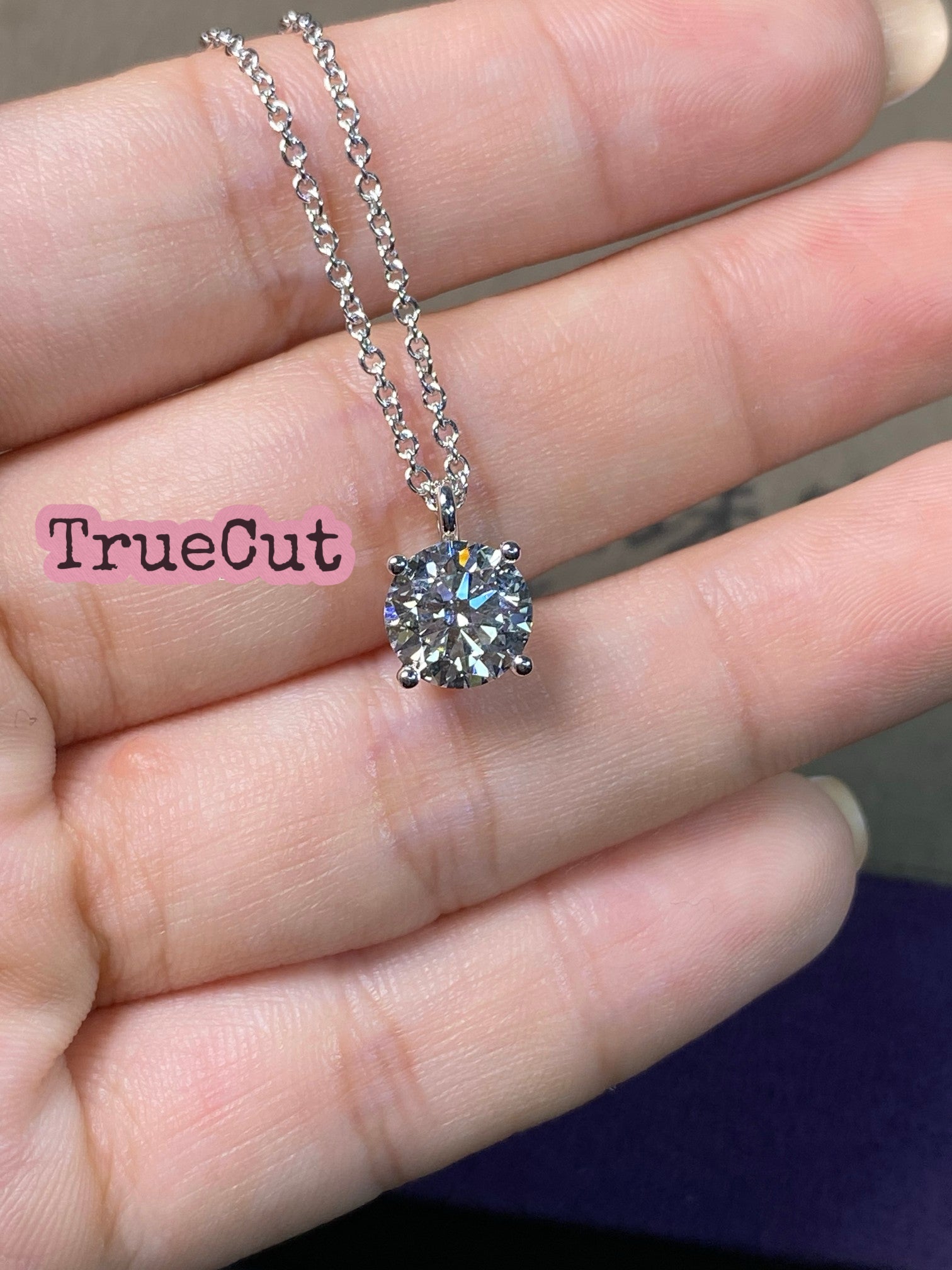 Classic 4-Prong Solitaire Pendant (1.5ct)