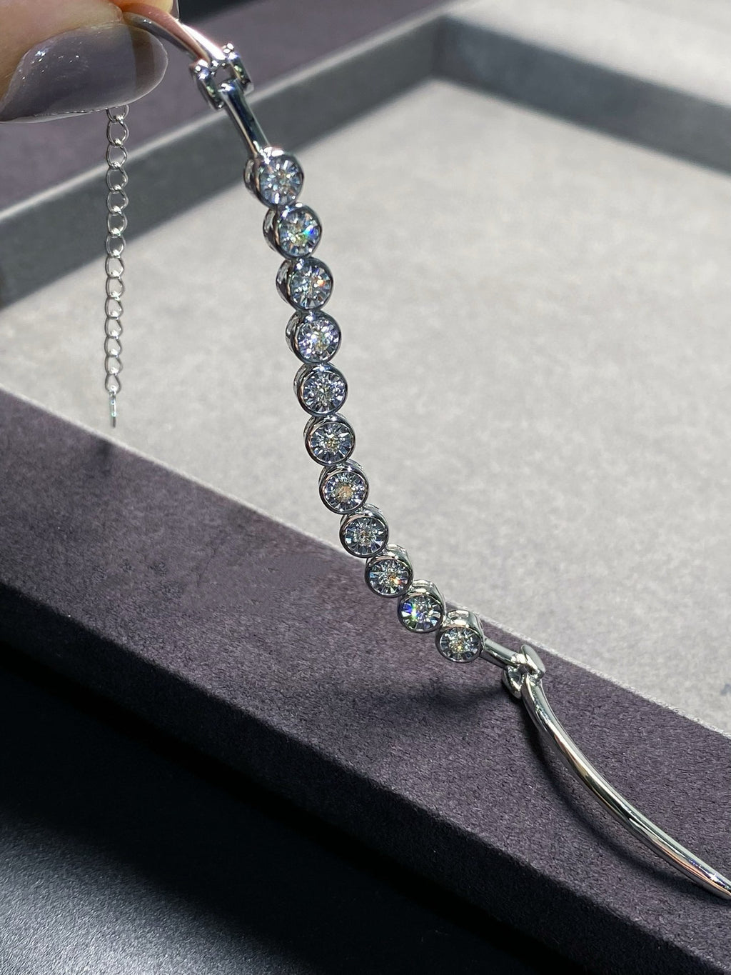 Pure Elegance Bezel Bracelet