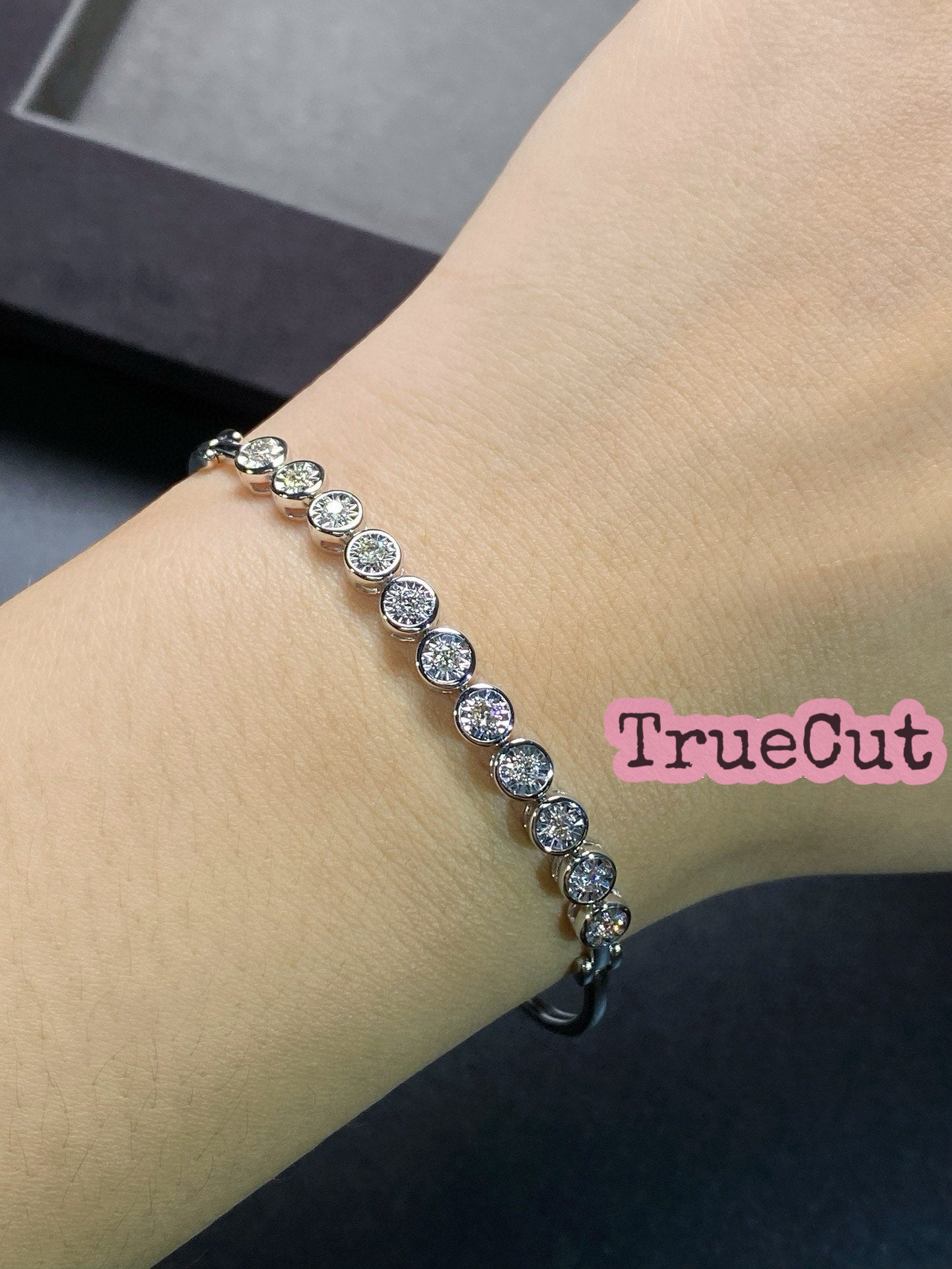 Pure Elegance Bezel Bracelet