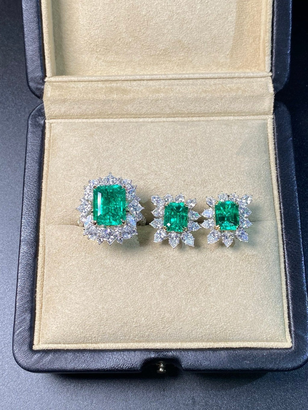 Emerald Radiance Set