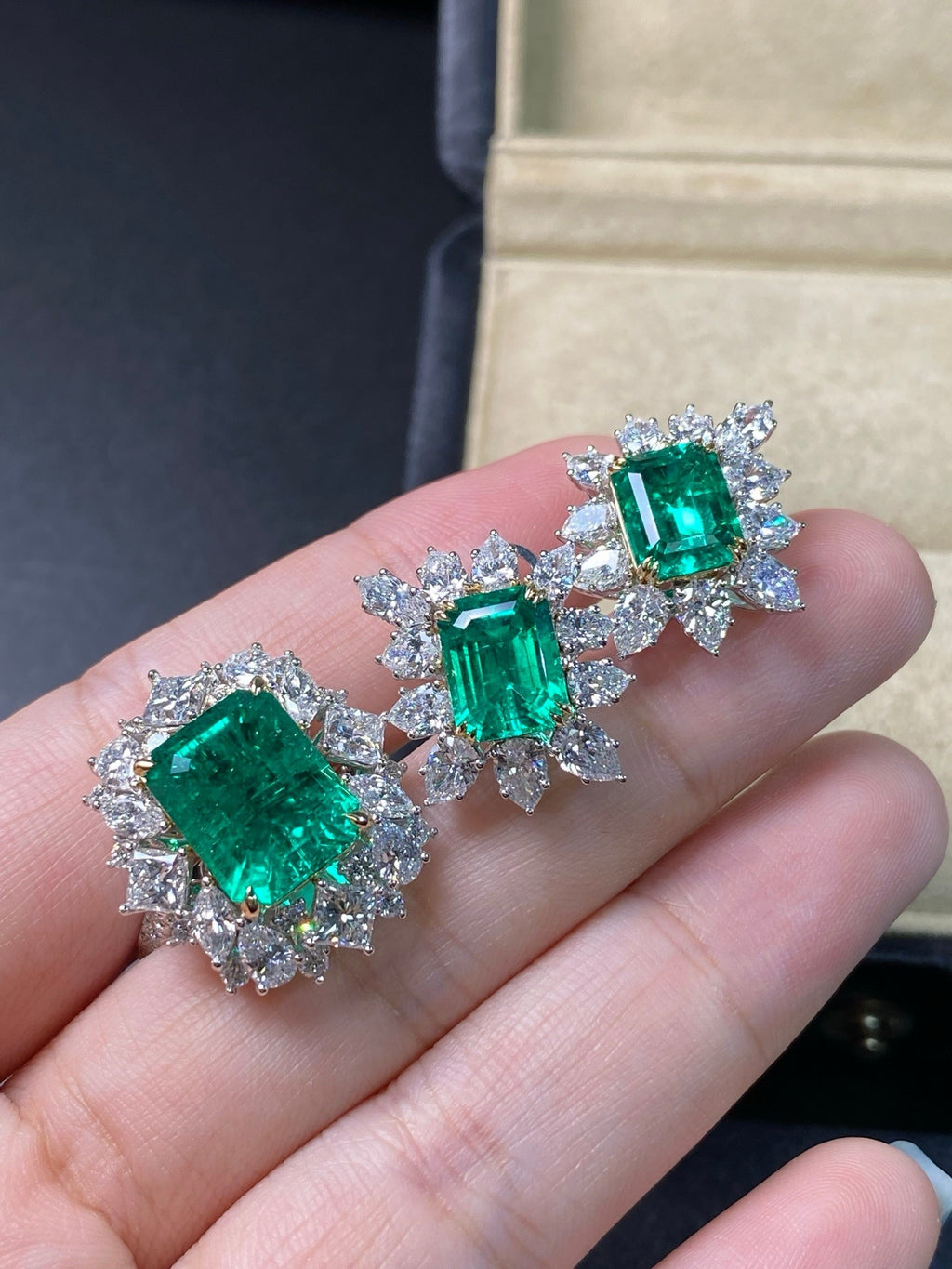Emerald Radiance Set