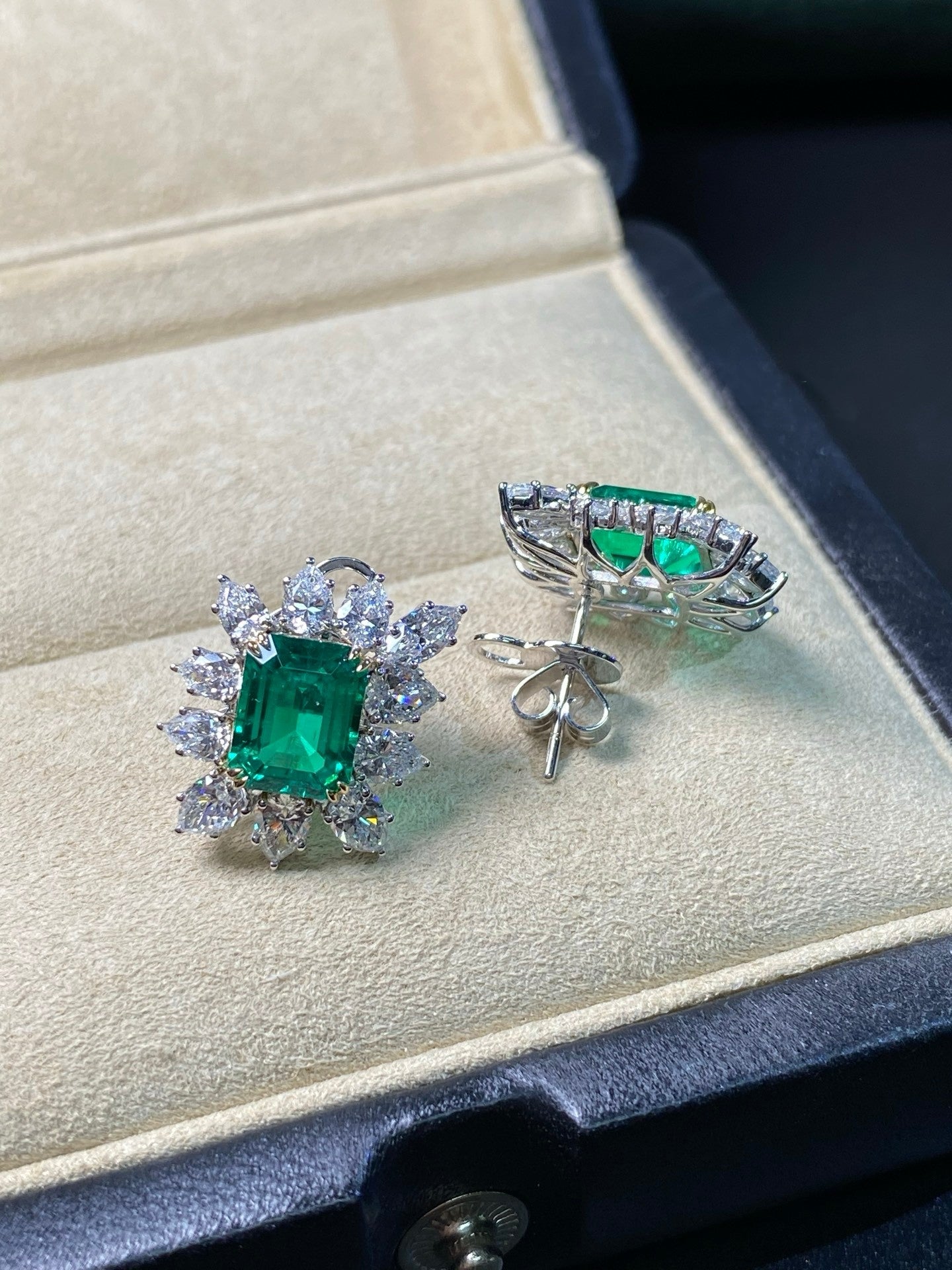 Emerald Radiance Set