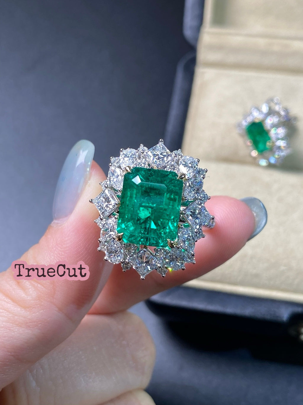 Emerald Radiance Set