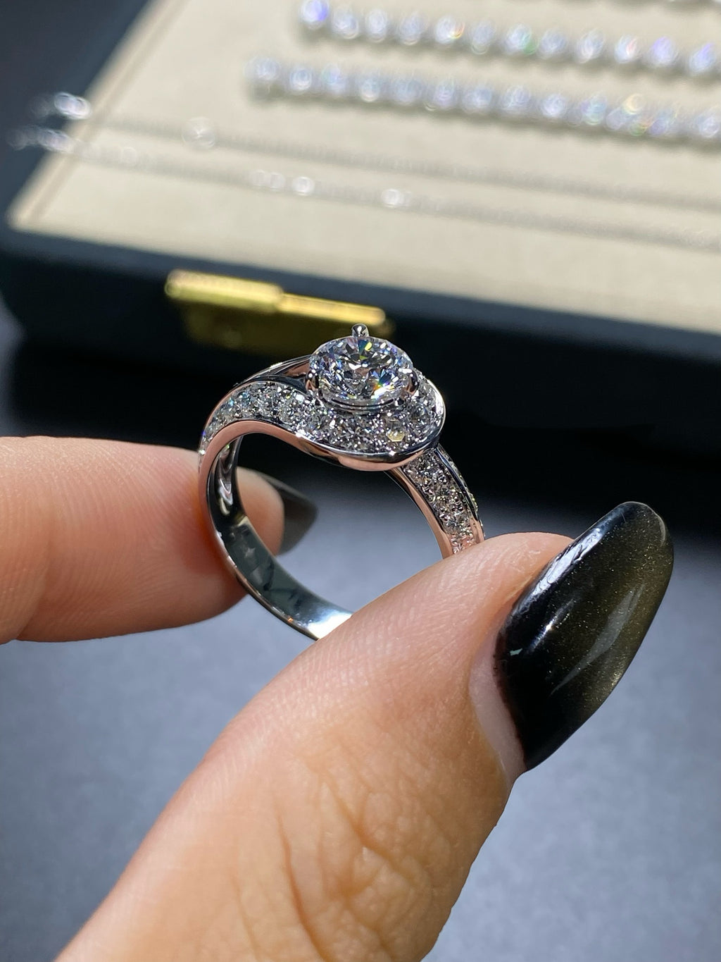 1ct Buckle All Diamond Ring