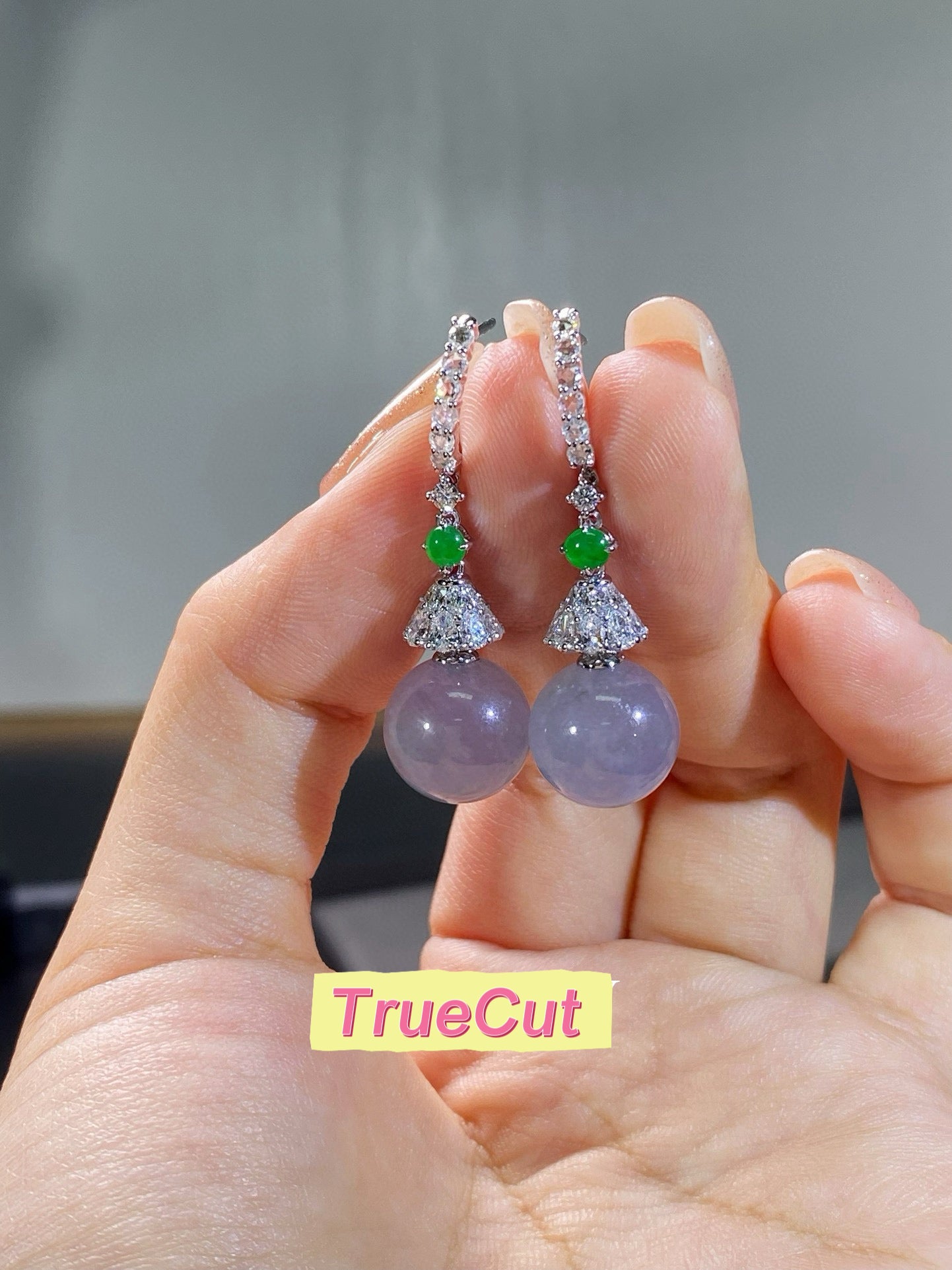 18k Gold Earrings with Natural Emerald and Diamonds